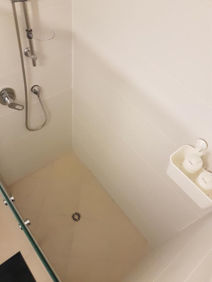 Private Bed/Bathroom In Netanya Extérieur photo