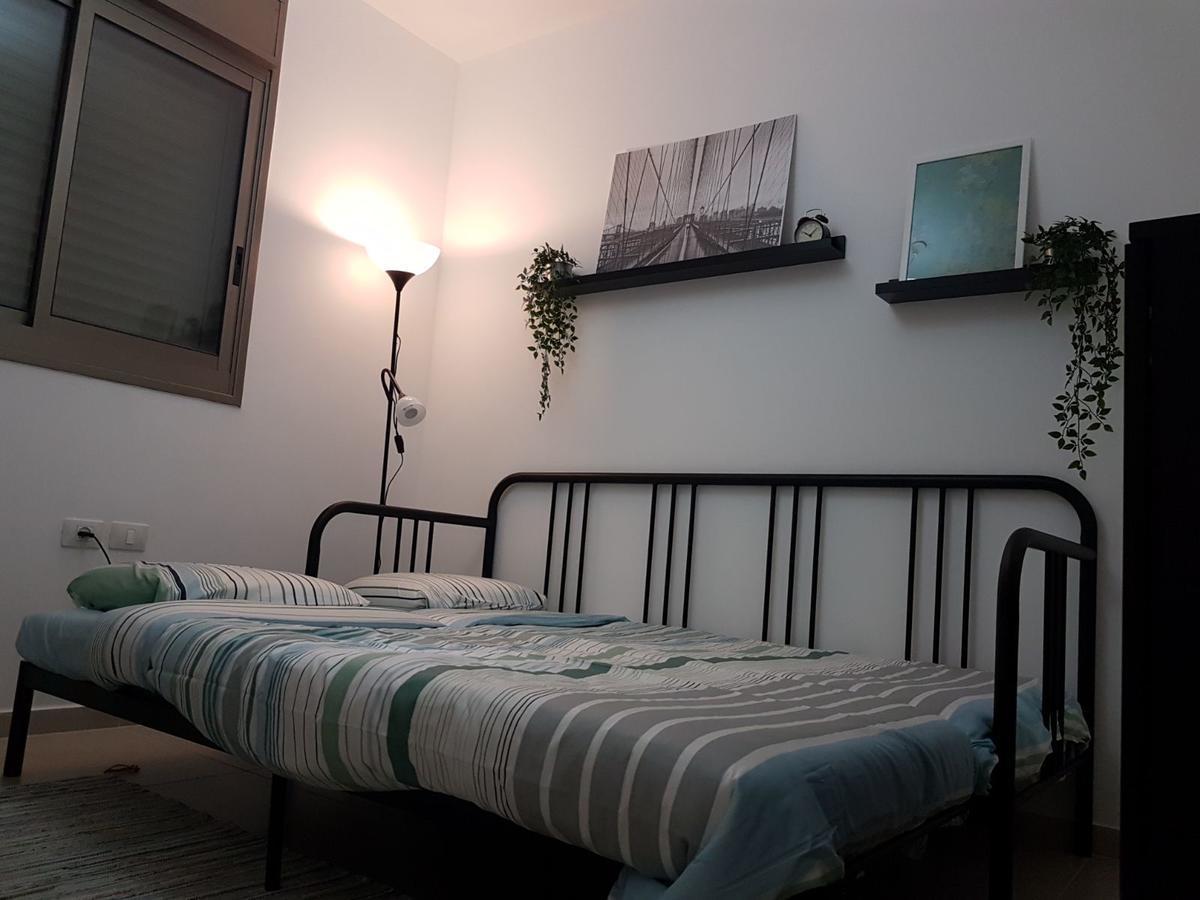 Private Bed/Bathroom In Netanya Extérieur photo